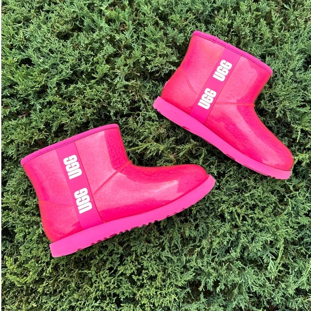 Ugg Classic Clear Mini Winter‎ Snow Rain Boots Women's Size 9 Pink
